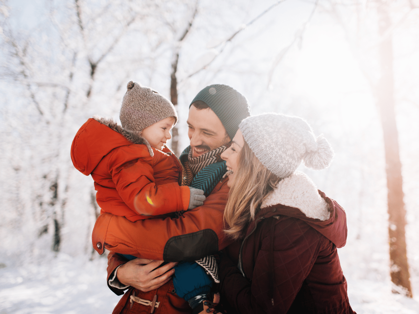 familie-i-sno